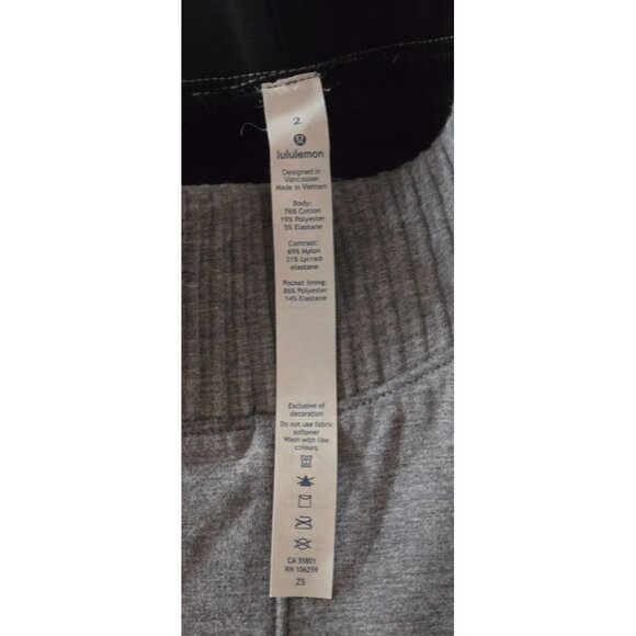 Lululemon New Form Crop 17"Heathered Medium Grey size 2 - Picture 7 of 7